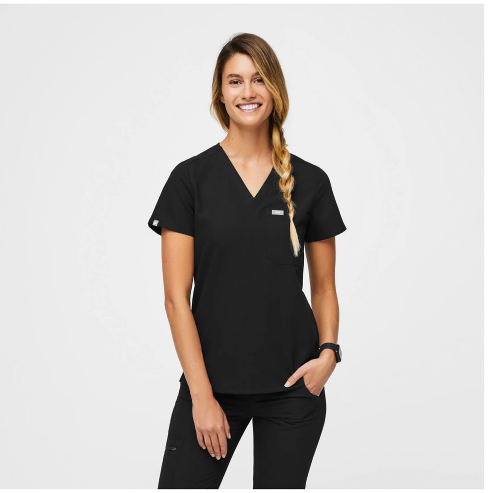Catarina™ One-Pocket Scrub Top